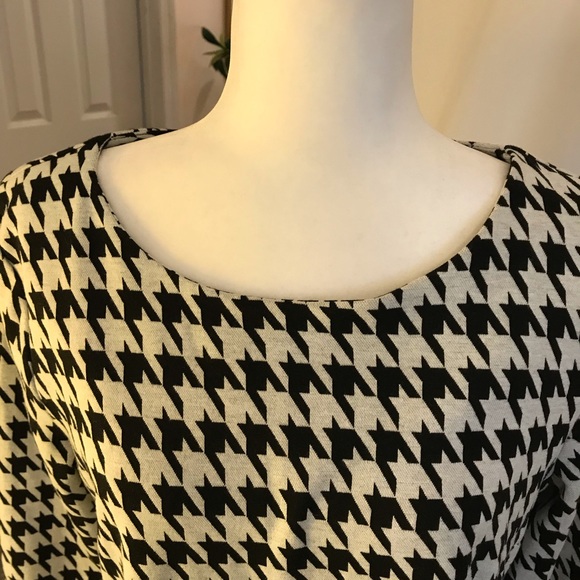 Apt 9 Black/White Patterned Knit Shift Dress Sz L - Picture 4 of 8